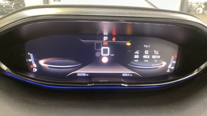 2025 Peugeot 5008