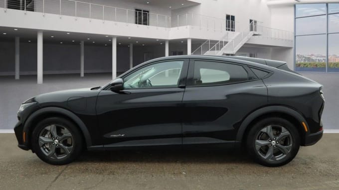 2025 Ford Mustang Mach-e