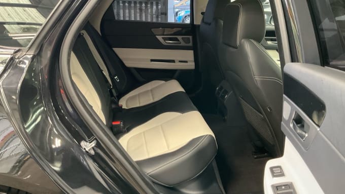 2025 Jaguar Xf