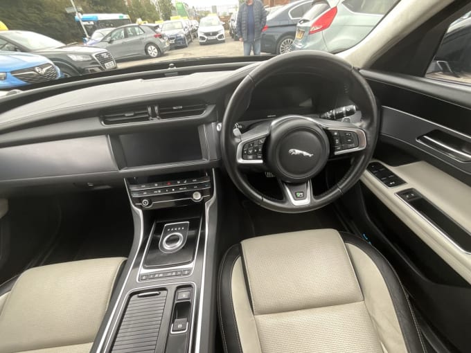 2025 Jaguar Xf