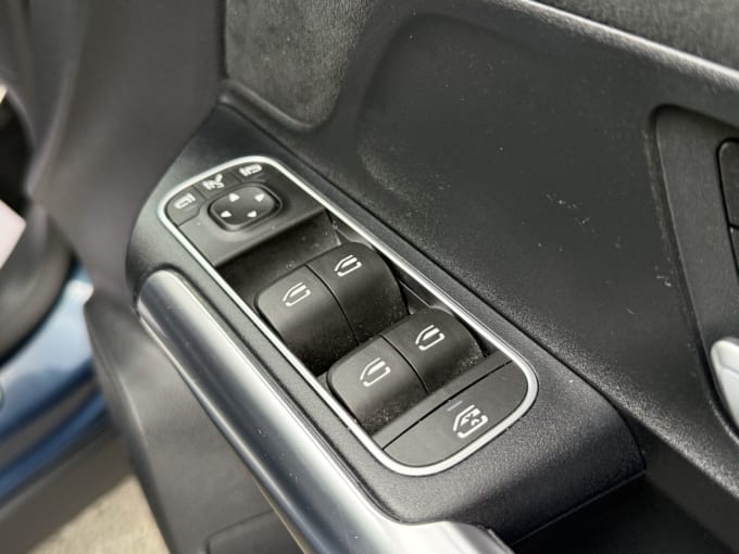 2025 Mercedes-benz Eqa