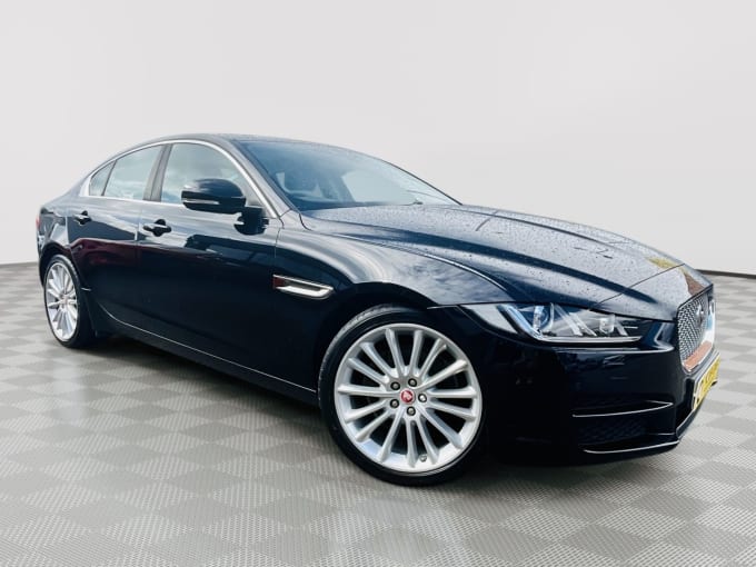 2025 Jaguar Xe
