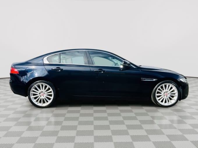 2025 Jaguar Xe