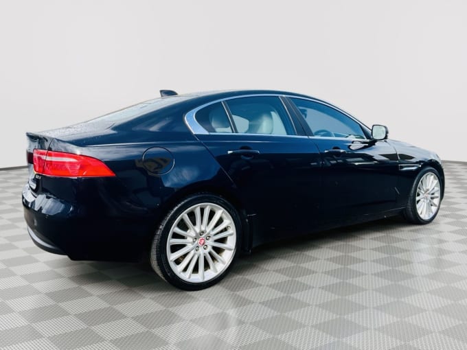 2025 Jaguar Xe