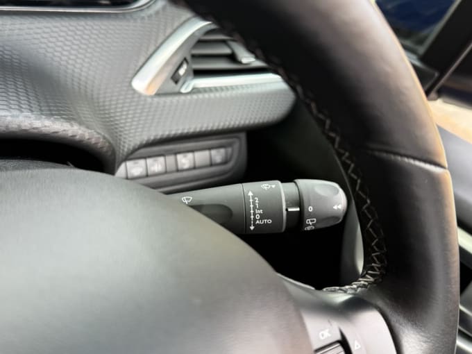 2025 Peugeot 2008