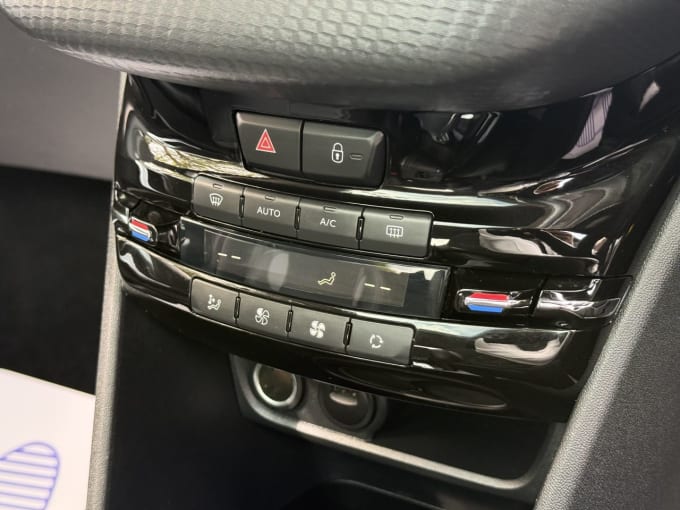 2025 Peugeot 2008