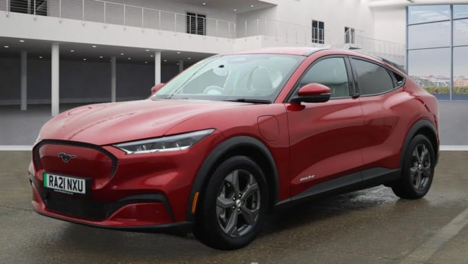 2025 Ford Mustang Mach-e