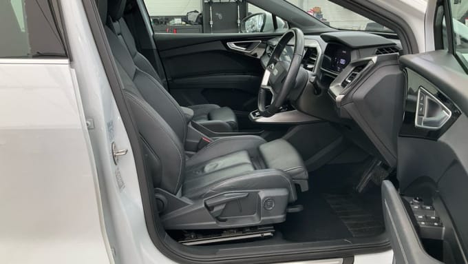 2025 Audi Q4 E-tron