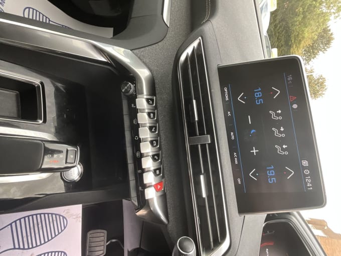 2025 Peugeot 3008