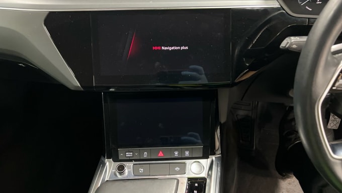 2025 Audi E-tron