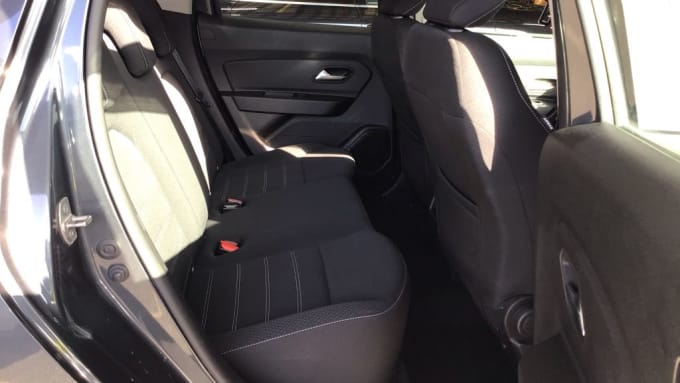 2025 Dacia Duster