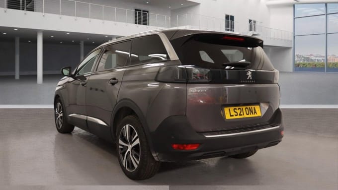 2025 Peugeot 5008