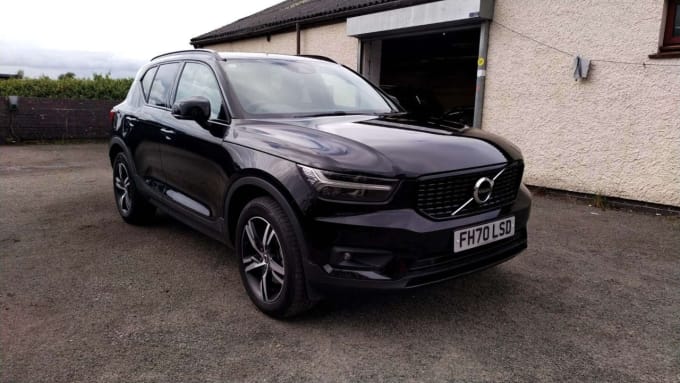 2025 Volvo Xc40