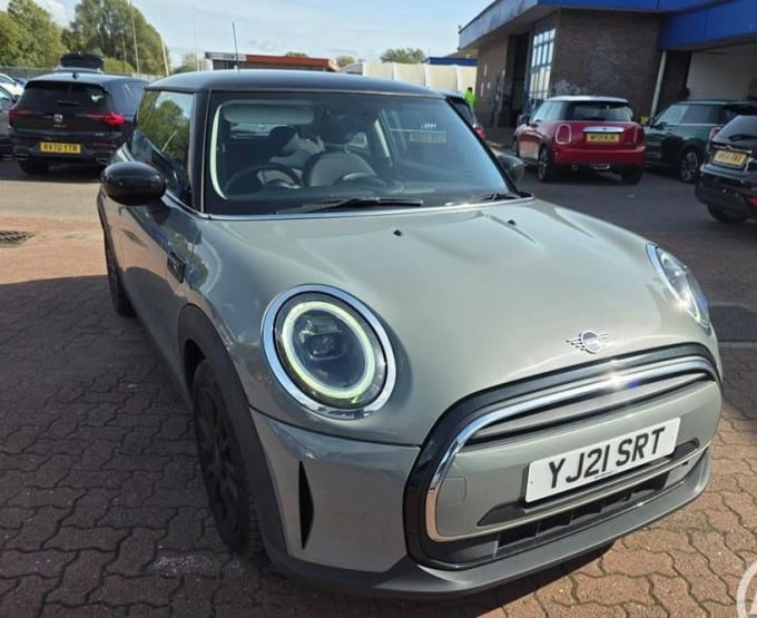 2021 Mini Hatch