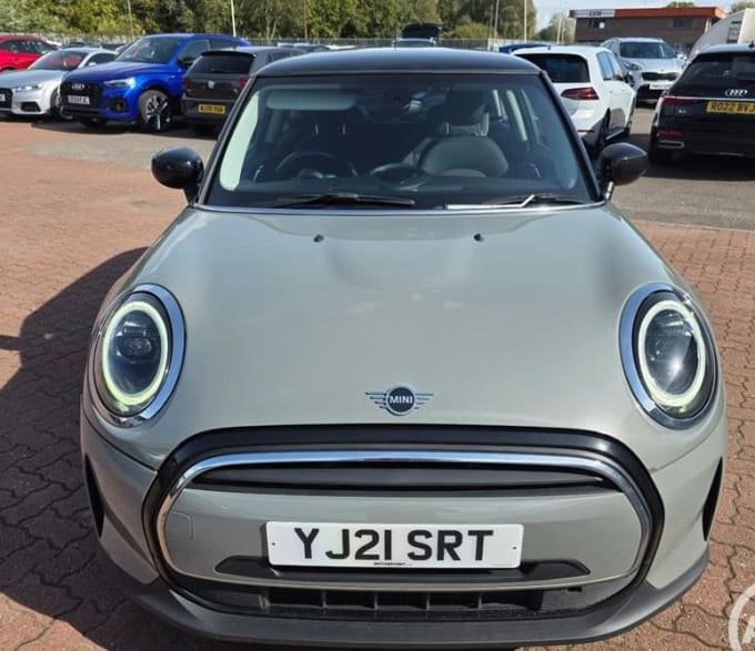 2021 Mini Hatch