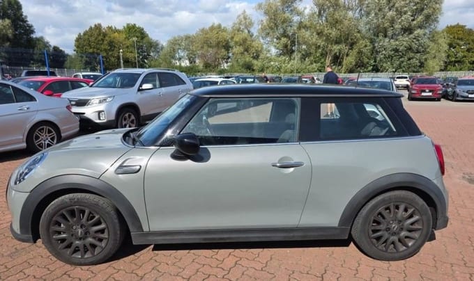2021 Mini Hatch