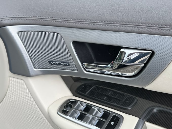 2013 Jaguar Xf