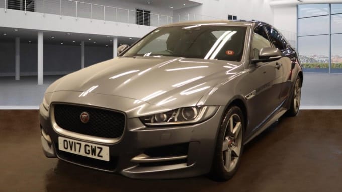 2025 Jaguar Xe