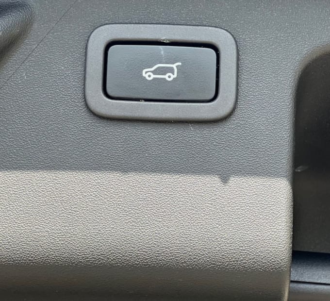 2025 Land Rover Discovery Sport