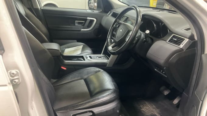 2025 Land Rover Discovery Sport