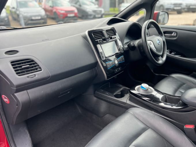 2025 Nissan Leaf