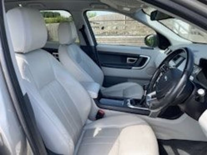 2025 Land Rover Discovery Sport