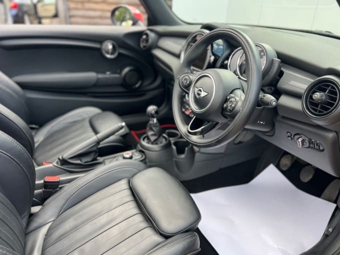 2025 Mini Convertible