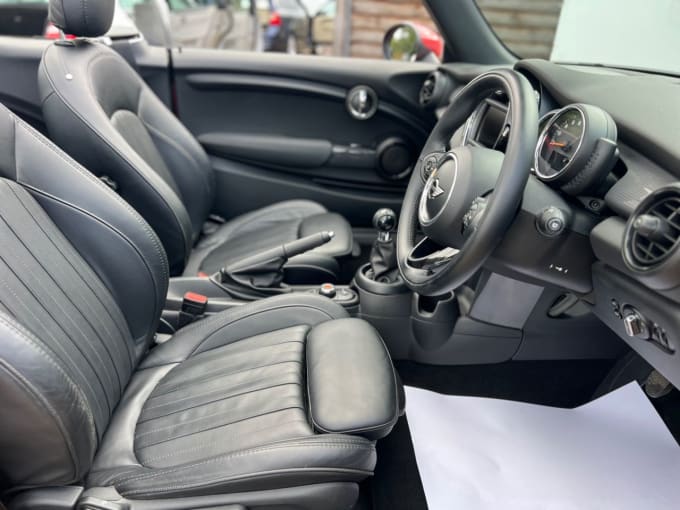 2025 Mini Convertible