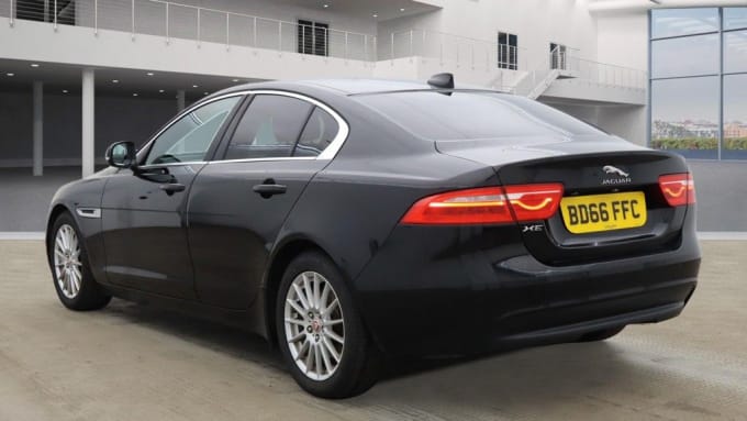 2025 Jaguar Xe
