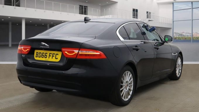 2025 Jaguar Xe