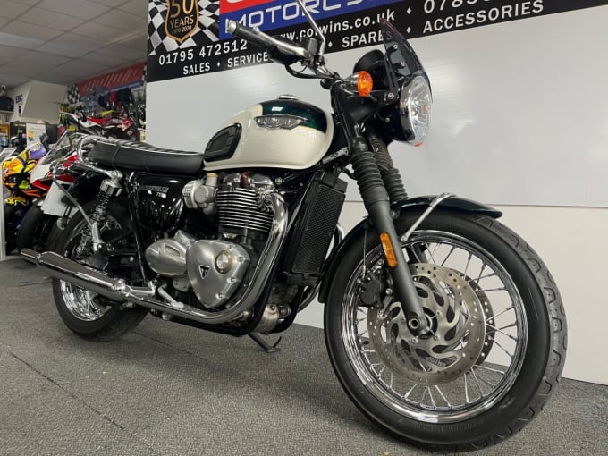 2024 Triumph Bonneville T120