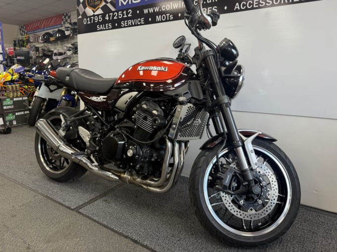 2025 Kawasaki Z900rs