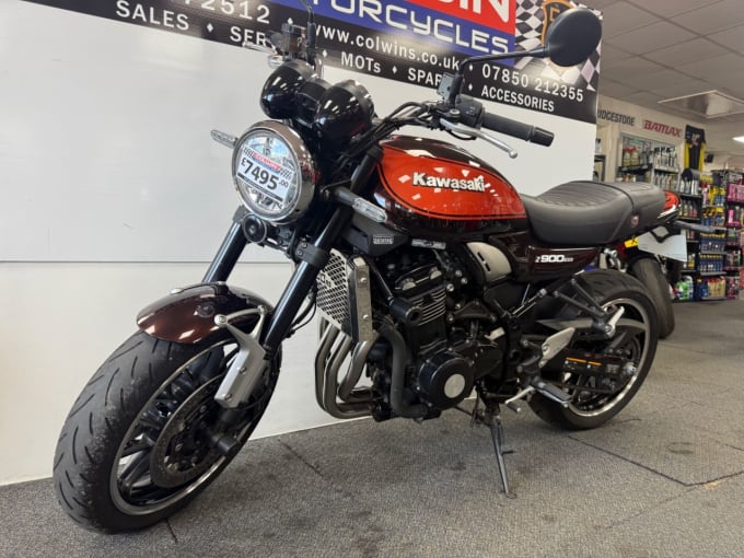 2025 Kawasaki Z900rs
