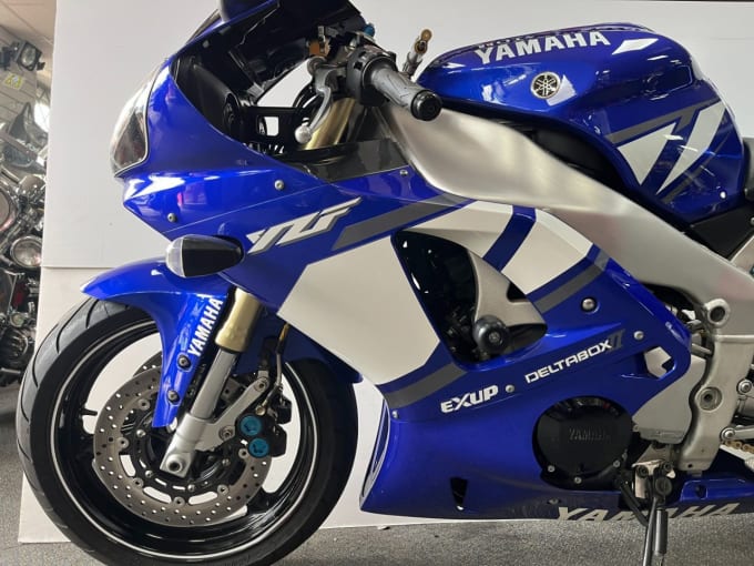 2002 Yamaha R1