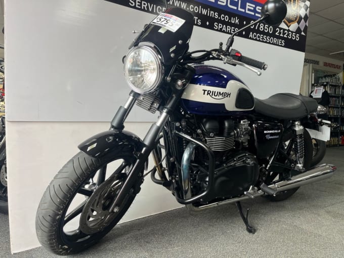 2024 Triumph Bonneville T100