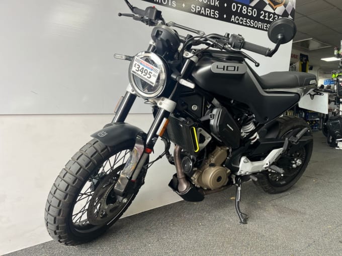 2024 Husqvarna Svartpilen 401