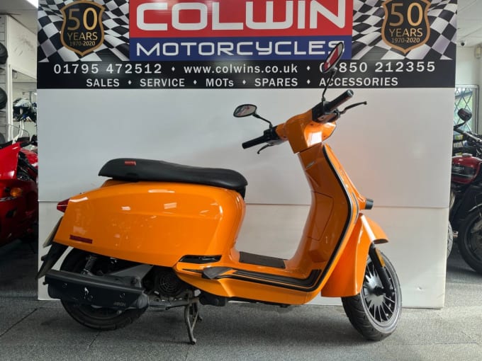 2024 Lambretta V200