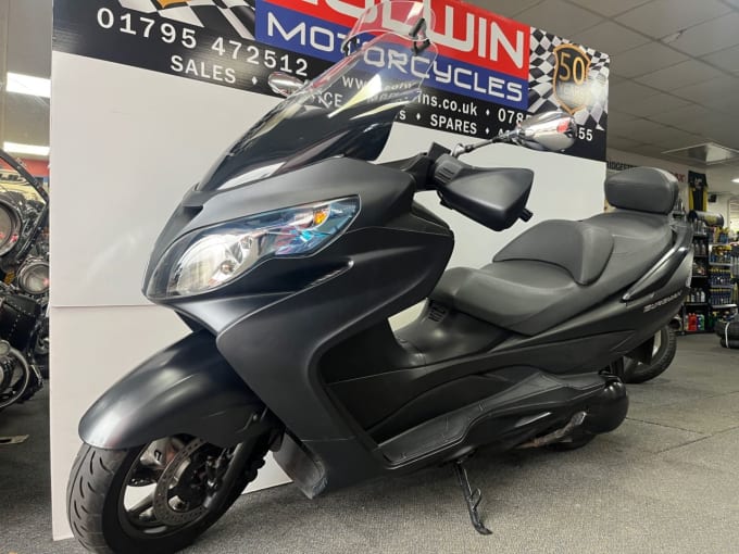 2025 Suzuki Burgman 400