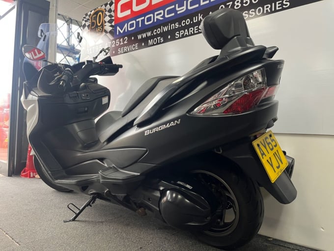 2025 Suzuki Burgman 400