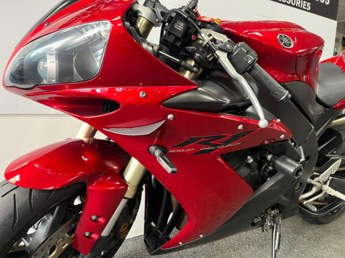 2004 Yamaha R1