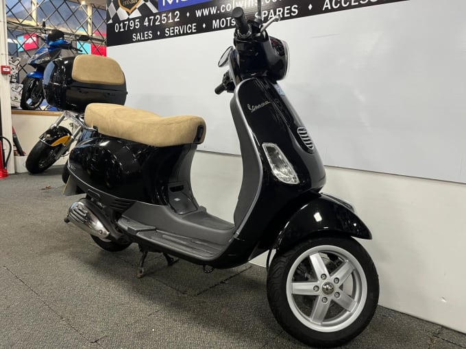 2025 Piaggio Vespa 50