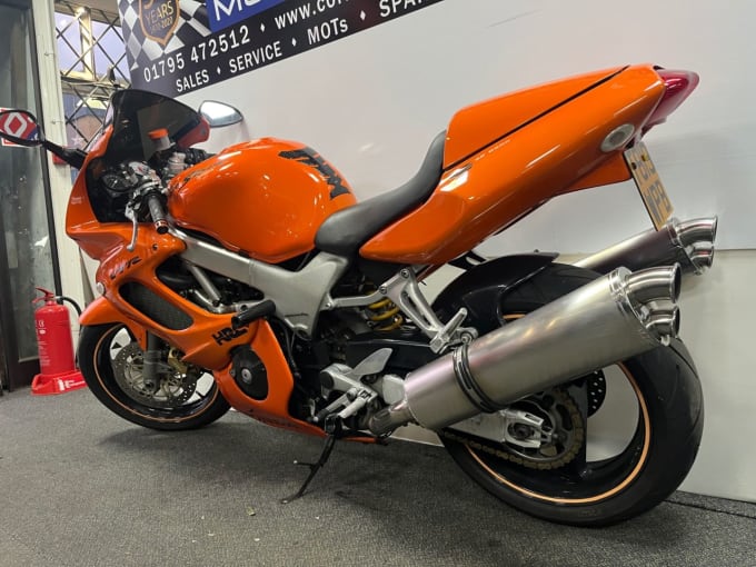 2025 Honda Vtr1000