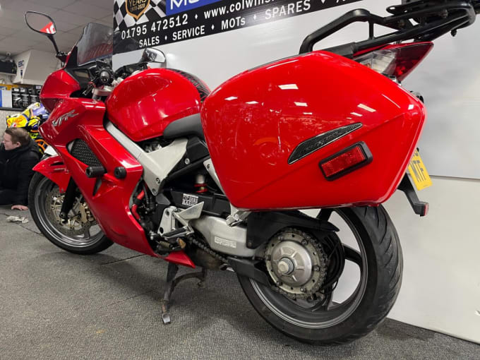 2025 Honda Vfr800