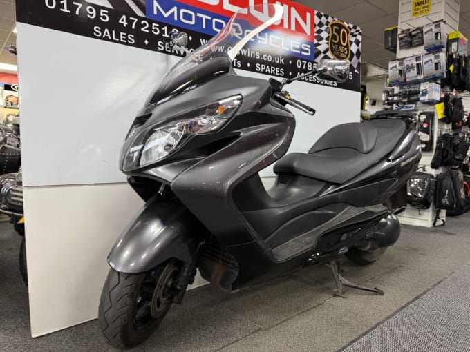 2025 Suzuki Burgman 400