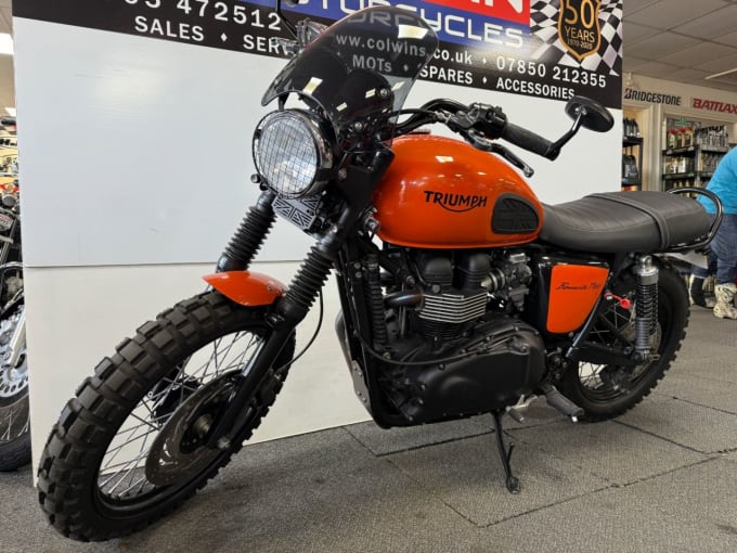 2025 Triumph Bonneville T100