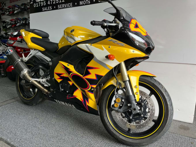 2025 Yamaha R6