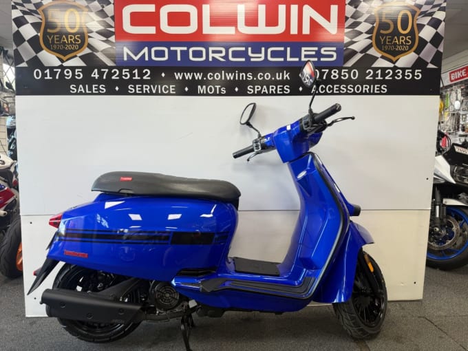 2025 Lambretta V-125 Special E5