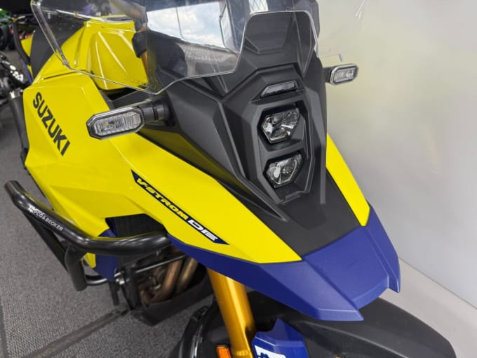 2025 Suzuki V-strom 800