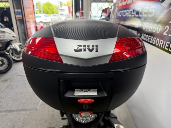 2025 Suzuki V-strom 800