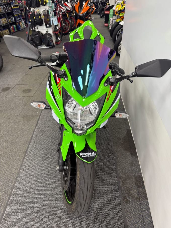 2025 Kawasaki Ninja 250sl